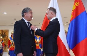 Польшийн Ерөнхийлөгч монгол иргэдийг шагналаа