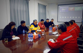 Доншен газрын тосны үйлдвэрийн үйл ажиллагаатай газар дээр нь танилцлаа