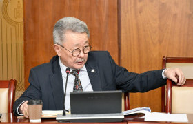 Д.Рэгдэл: Тухайн бүс нутагт төсөл хэрэгжүүлэхдээ иргэдийн нийтийн хурлаар хэлэлцүүлэх заалтыг хасч болохгүй