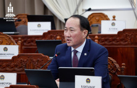 М.Бадамсүрэн: Хүүхдийг хичээлээс гадуур хөгжүүлэхэд Төр эцэг, эхчүүдтэй хамтарч ажиллах зохицуулалтыг хуулиар баталгаажуулна