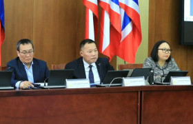 АН-ын бүлэг Ерөнхий сайдад Г.Занданшатарыг томилуулах Ерөнхийлөгчийн саналтай өнөөдөртөө танилцах шаардлагагүй гэж үзлээ