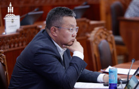 Ж.Золжаргал: Нүүрснээс шатахуун, хуванцар гаргах ТЭЗҮ-г ЭТТ-д 196 саяар хийсэн инженерийн багт ажилласан. Энэ нь шахмал нүүрс үйлдвэрлэхтэй, тэнд хэдэн тэрбумаар хэн юу хийсэнтэй огт хамаагүй!