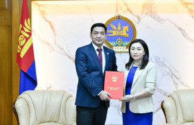 Түгээмэл тархацтай ашигт малтмалын тухай хуульд нэмэлт, өөрчлөлт оруулах тухай хуулийн төслийг өргөн мэдүүллээ