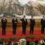 Хятадын шинэ удирдагчид улаан хивсэн дээгүүр алхахаас татгалзав