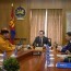Монгол Улсын аварга С.Мөнхбат 20 сая төгрөгийн хандив өргөлөө