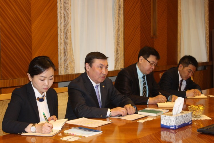 Байнгын хорооны дарга А.Бакей Монгол Улсын сонгуулийн тухай хуулийн талаар мэдээлэл өгөв