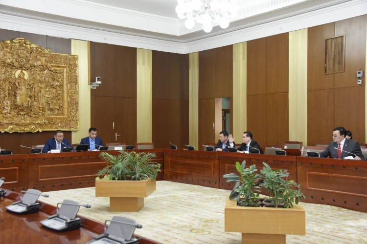 Монгол Улсын нэгдсэн төсвийн 2020 оны төсвийн хүрээний мэдэгдэл, 2021-2022 оны төсвийн төсөөллийн тухай хуулийн төслийн анхны хэлэлцүүлгийг хийлээ