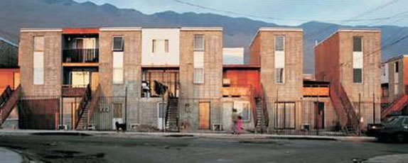 Чилийн ядуу иргэд 300 доллараар амины орон сууцтай болж байна