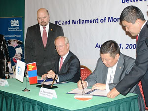  ОУСК компанийн сайн засаглал болон худалдааны санхүүжилтийг Монголд хөхиүлэн дэмжиж байна