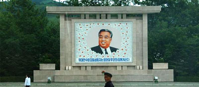 Умард Солонгосын “аугаа их удирдагч” Ким Ир Сен гэж хэн бэ?