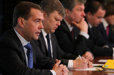Дмитрий Медведев ОУ-ын засгийн газрыг тэргүүлэх боллоо
