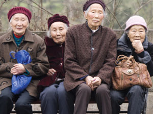 Хятад улс тэтгэврийн насыг 65 болгоно