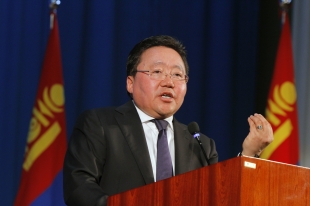 Монгол Улсын Ерөнхийлөгчид МҮЭ-ийн холбооноос баяр хүргэв