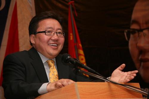 Ерөнхийлөгч “Хамаг монгол” тоглолтыг сонирхоно