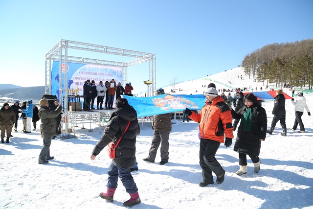 Нийслэлийн цасны баярт 4200 гаруй хүн оролцжээ