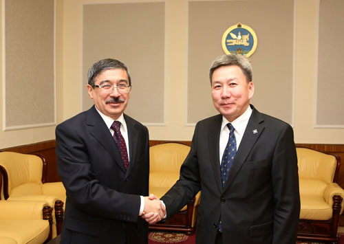 Узбекистан улсын элчин сайдыг хүлээн авч уулзав
