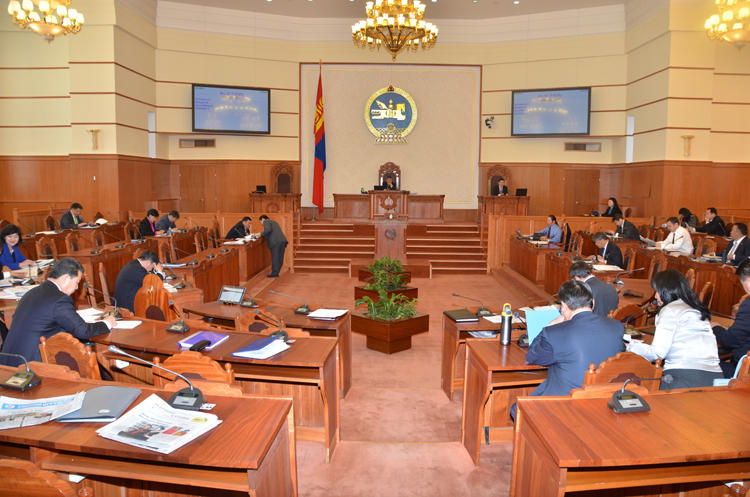 Монгол Улсын Их Хурал, Улсын Их Хурлын Эрхэм  Гишүүдэд
