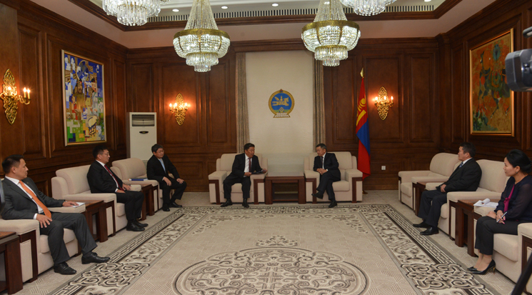 Монгол Улсын Ерөнхий сайд Н.Алтанхуягийг огцруулах тухай саналыг өргөн барилаа