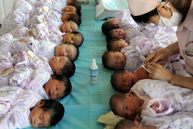 Хятадад ирээдүйн хүүхдийнхээ хүйсийг тодорхойлохыг хориглодог