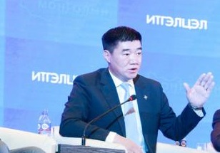 С.Бямбацогт:  Монгол улс хүнээ л хөгжүүлэх ёстой