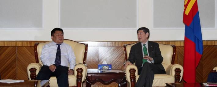 Н.Батцэрэг сайд  БНХАУ-ын ӨМӨЗО-ны Хянган аймгийн Ардын засгийн газрын төлөөлөгчдийг хүлээн авч уулзлаа