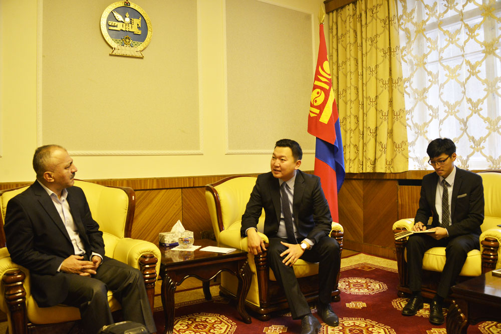 Монгол дахь Турк сургуулиудын захирлын зөвлөлийн тэргүүн Карабулут Тургут тэргүүтэй төлөөлөгчдийг хүлээн авч уулзлаа.