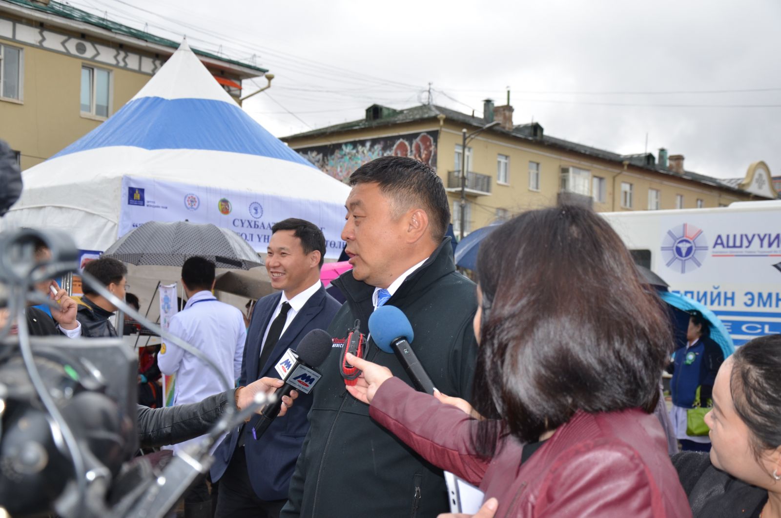 Сүхбаатар дүүрэгт “Элэг бүтэн Монгол” нээлттэй өдөрлөг боллоо