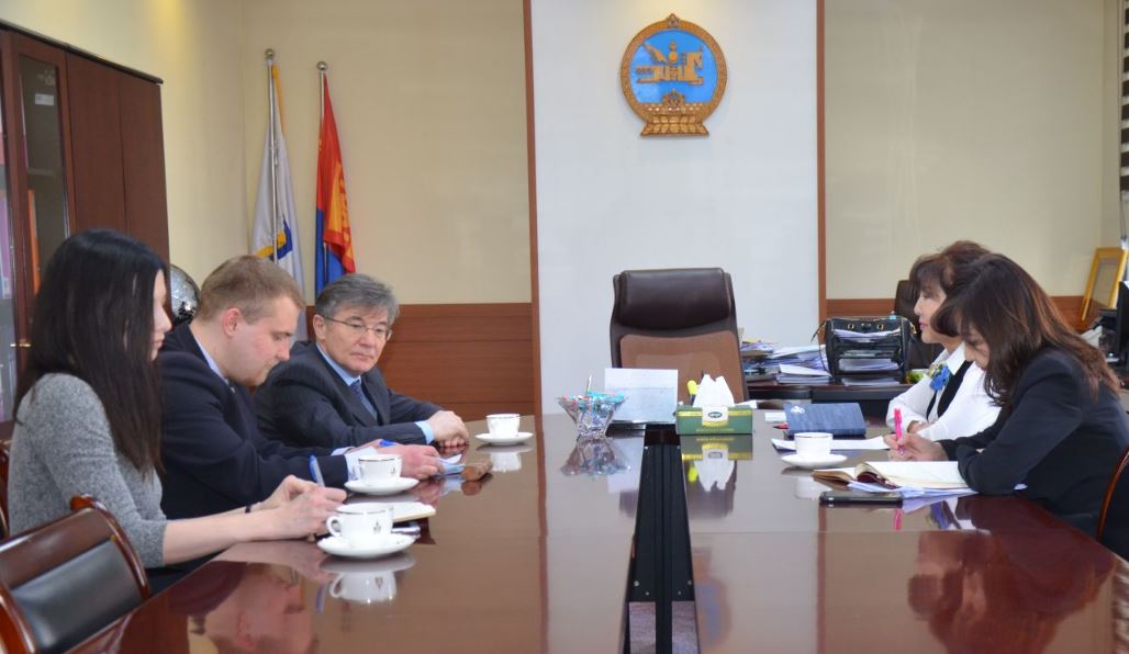 Монгол Улсын Засгийн газраас ОХУ-д хүмүүнлэгийн тусламж үзүүллээ