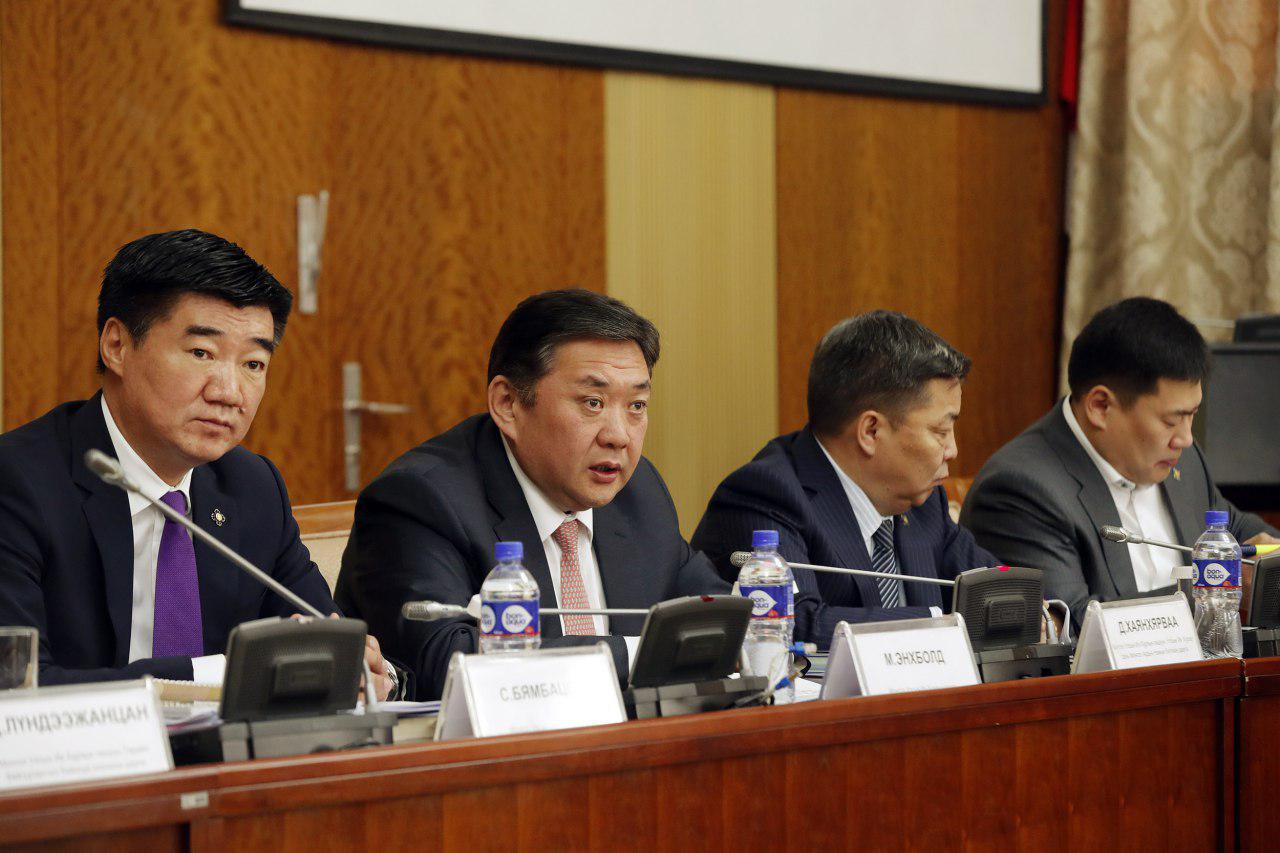 “Монгол Улсын Их Хурлын үйл ажиллагаа, гишүүний ёс зүй, хариуцлага” сэдвээр хэлэлцүүлэг зохион байгуулав