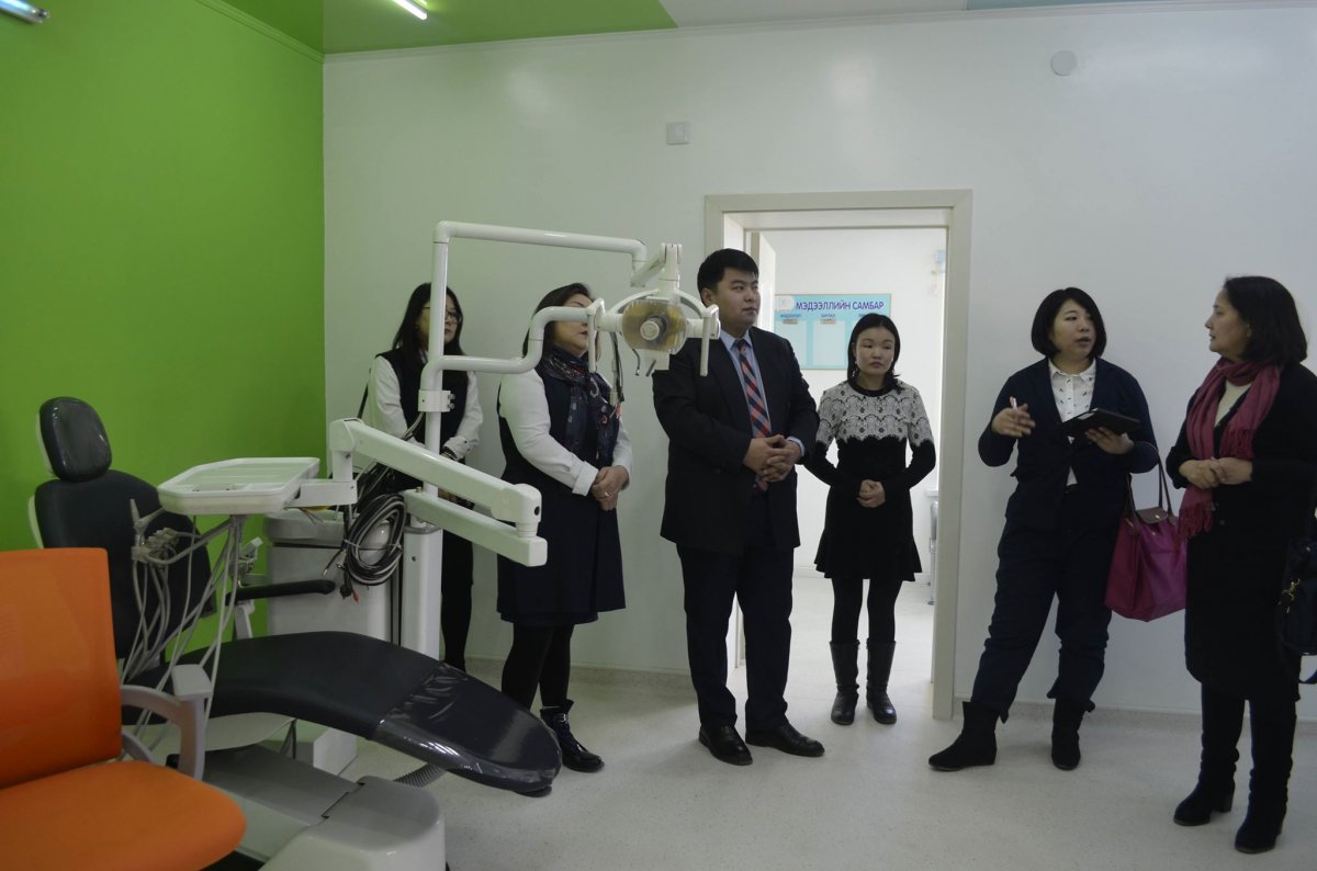 Япончууд СХД-ийн сургуульд шүдний эмнэлгийн иж бүрэн тоног төхөөрөмж өгнө