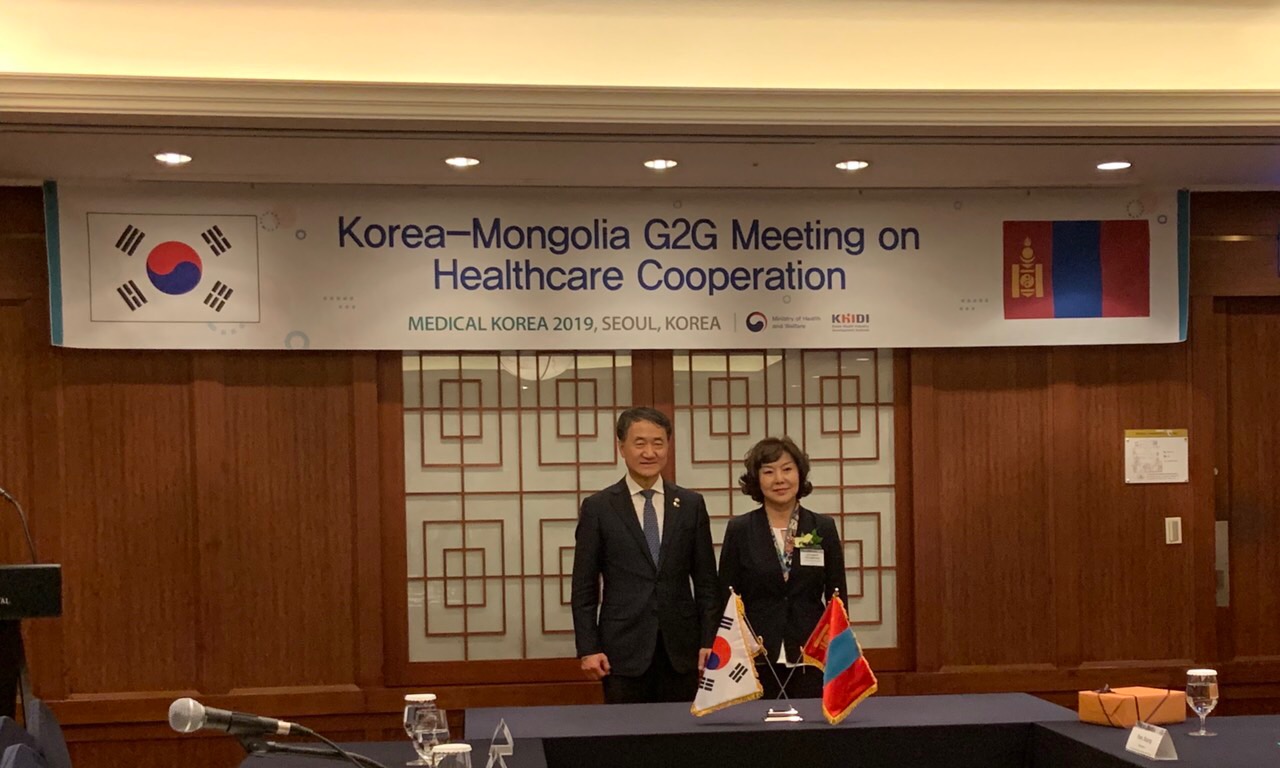Эрүүл мэндийн сайд Д.Сарангэрэл Бүгд Найрамдах Солонгос Улсын Эрүүл мэнд, нийгмийн халамжийн сайд Неюнгүү Парк-тай уулзав