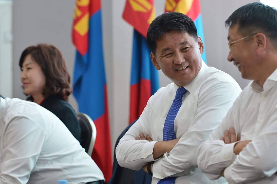 Монгол Улсын ерөнхий сайд Ухнаагийн Хүрэлсүх Хөвсгөл аймгийн иргэдтэй уулзалт хийж байна