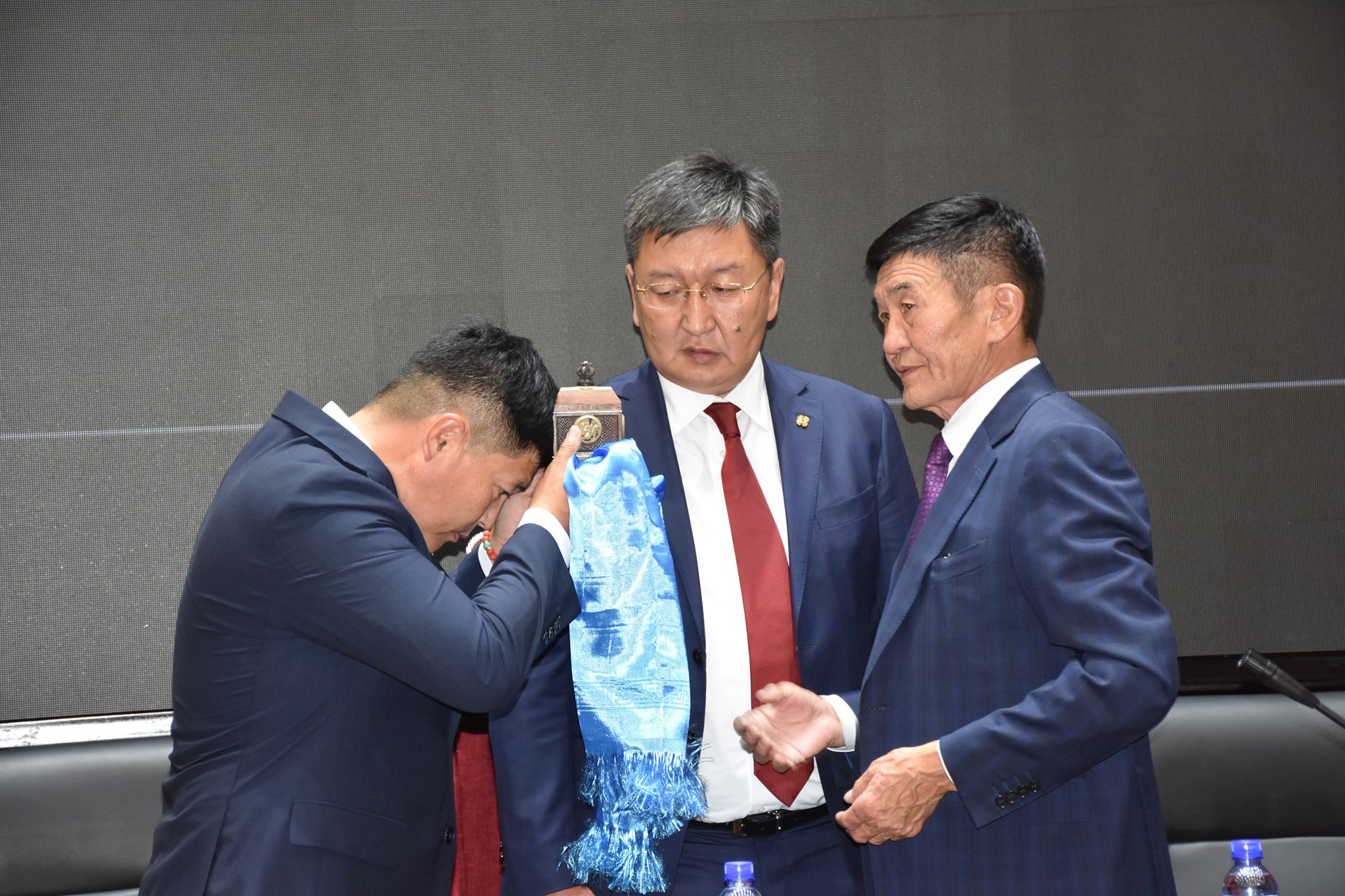 Х.Нямбаатар: Монгол төрийн туршлагатай, дархан улс төрчөөс ажил хүлээн авч, өндөр хариуцлага оногдож байна