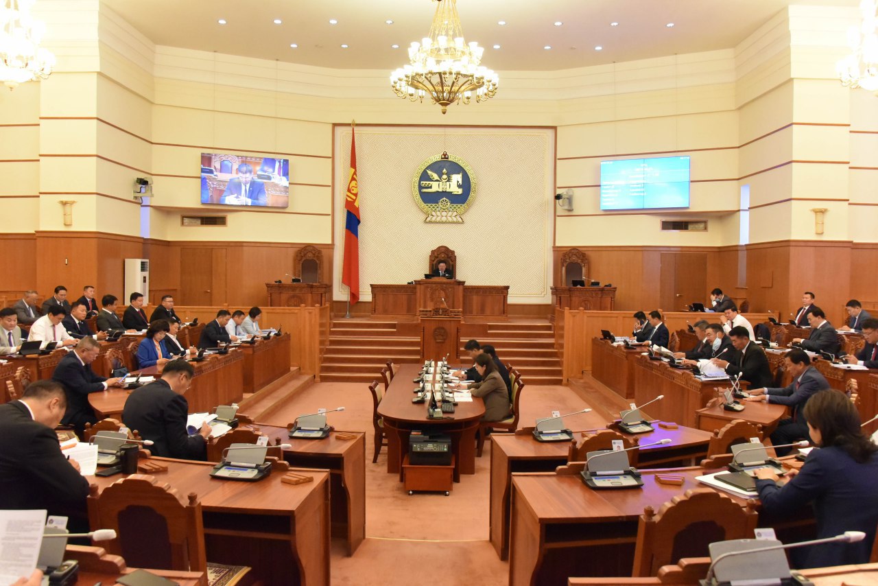 Монгол Улсын Үндсэн хуулийн цэцийн 2020 оны 6 дугаар дүгнэлтийг сонслоо