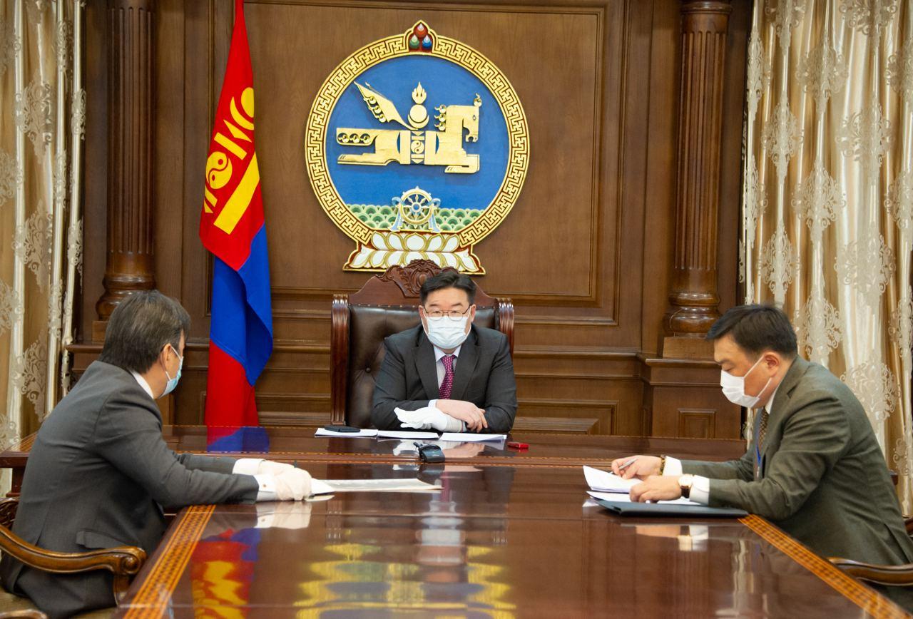 Монголбанкны ерөнхийлөгч болон Санхүүгийн зохицуулах хорооны даргад үүрэг чиглэл өглөө