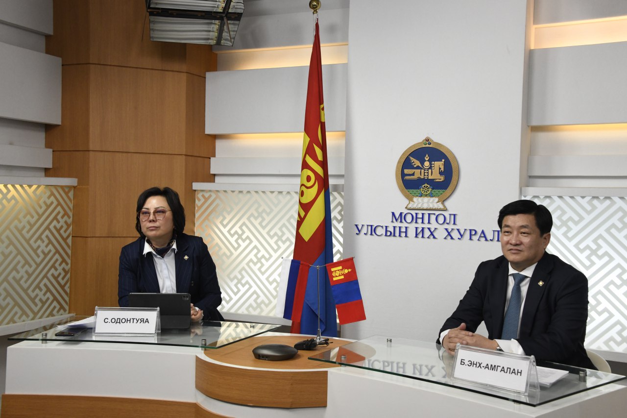 УИХ дахь Монгол-Оросын парламентын бүлгийн гишүүд “100 жилийн турш хамтдаа” найрамдлын буухиа онлайн уулзалтад оролцлоо