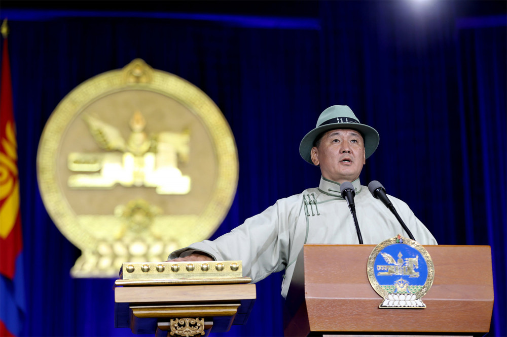 Монгол Улсын Ерөнхийлөгч У.Хүрэлсүх тангарагаа өргөлөө