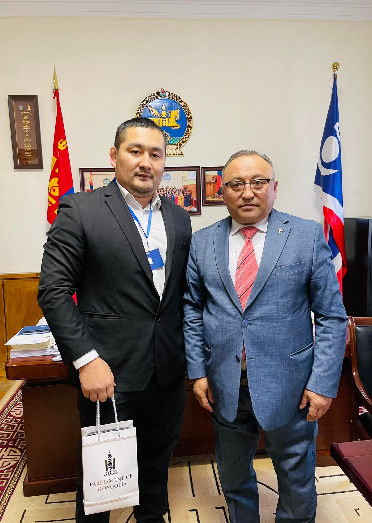 УИХ-ын гишүүн Б.Бейсен Монгол Улсын “Өсөх идэр” чимэг хүртсэн Нурланы Мустафаг хүлээн авч уулзлаа