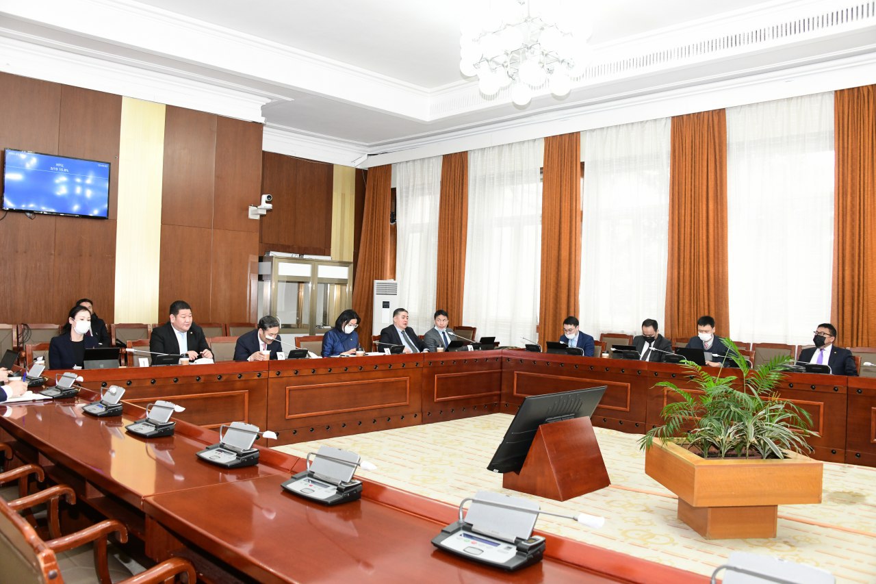 Монгол Улсын 2022 оны төсвийн тухай хуульд өөрчлөлт оруулах тухай, Нийгмийн даатгалын сангийн 2022 оны төсвийн тухай хуульд өөрчлөлт оруулах тухай хуулийн төслүүдийн хоёр дахь хэлэлцүүлгийг хийлээ