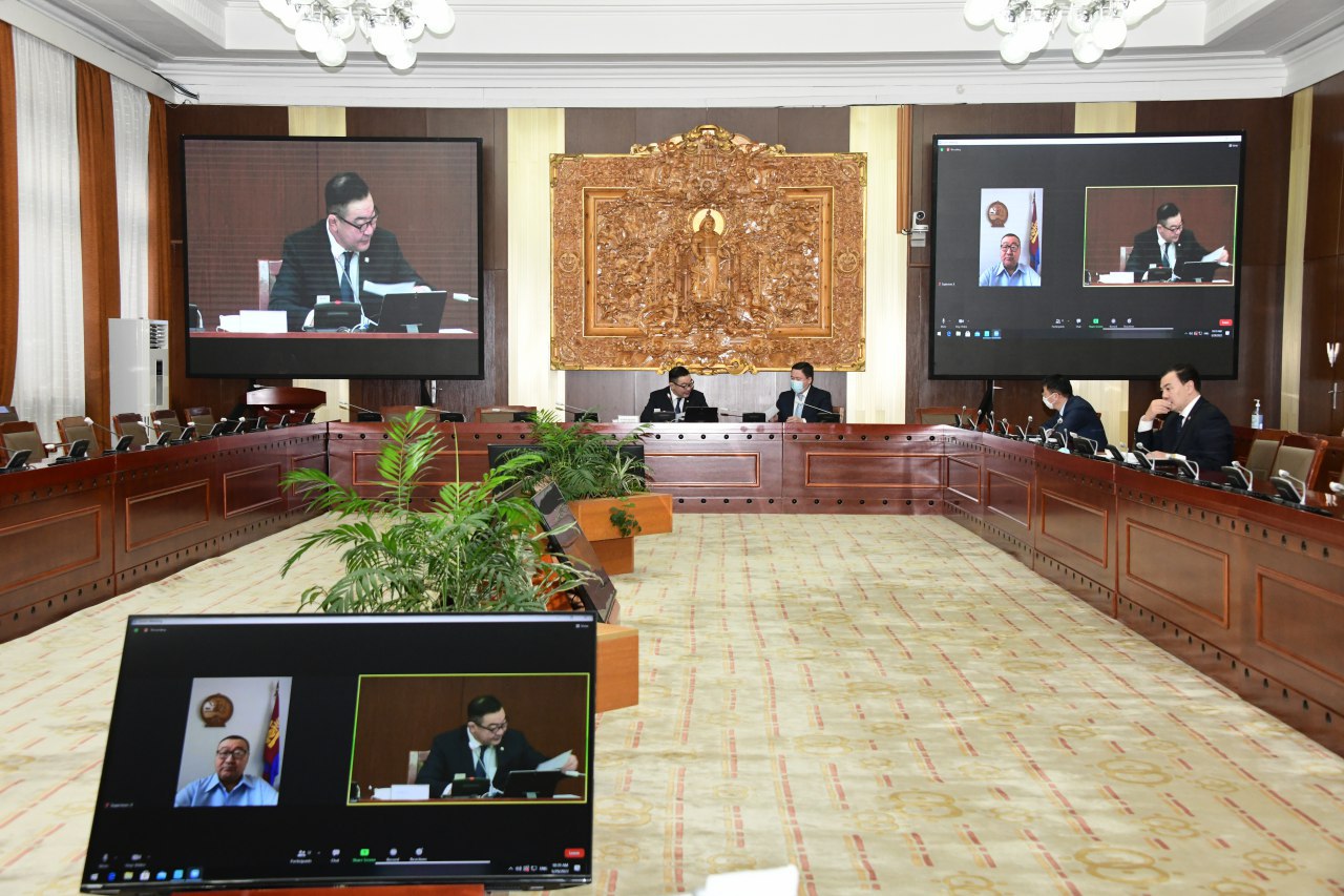 Монгол Улсын 2022 оны төсөв, Нийгмийн даатгалын сангийн 2022 оны төсвийн тухай хуульд өөрчлөлт оруулах тухай хуулийн төслүүдийн хоёр дахь хэлэлцүүлгийг хийлээ