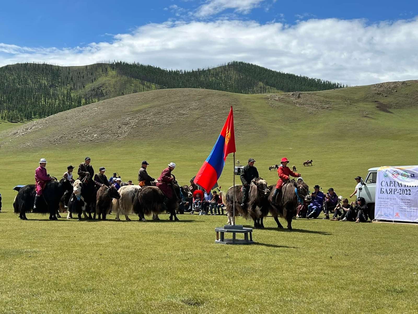 Өвөрхангай аймагт “Монгол эсгий урлалын баяр",  “Сарлагийн баяр” зэрэг аялал жуулчлалын эвент арга хэмжээ боллоо