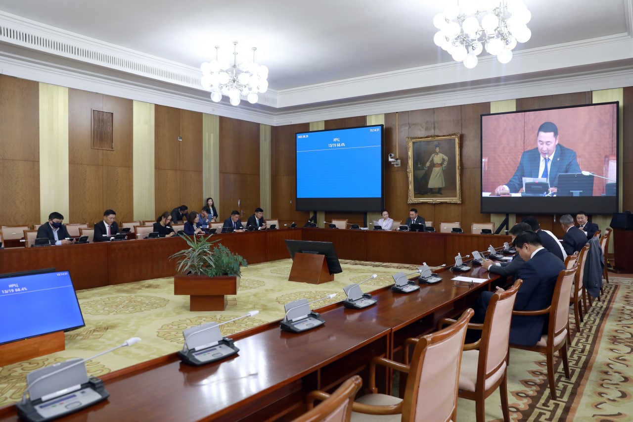 Монгол Улсын Үндсэн хуульд оруулах өөрчлөлтийн төслийн хоёр дахь хэлэлцүүлгийг хийлээ