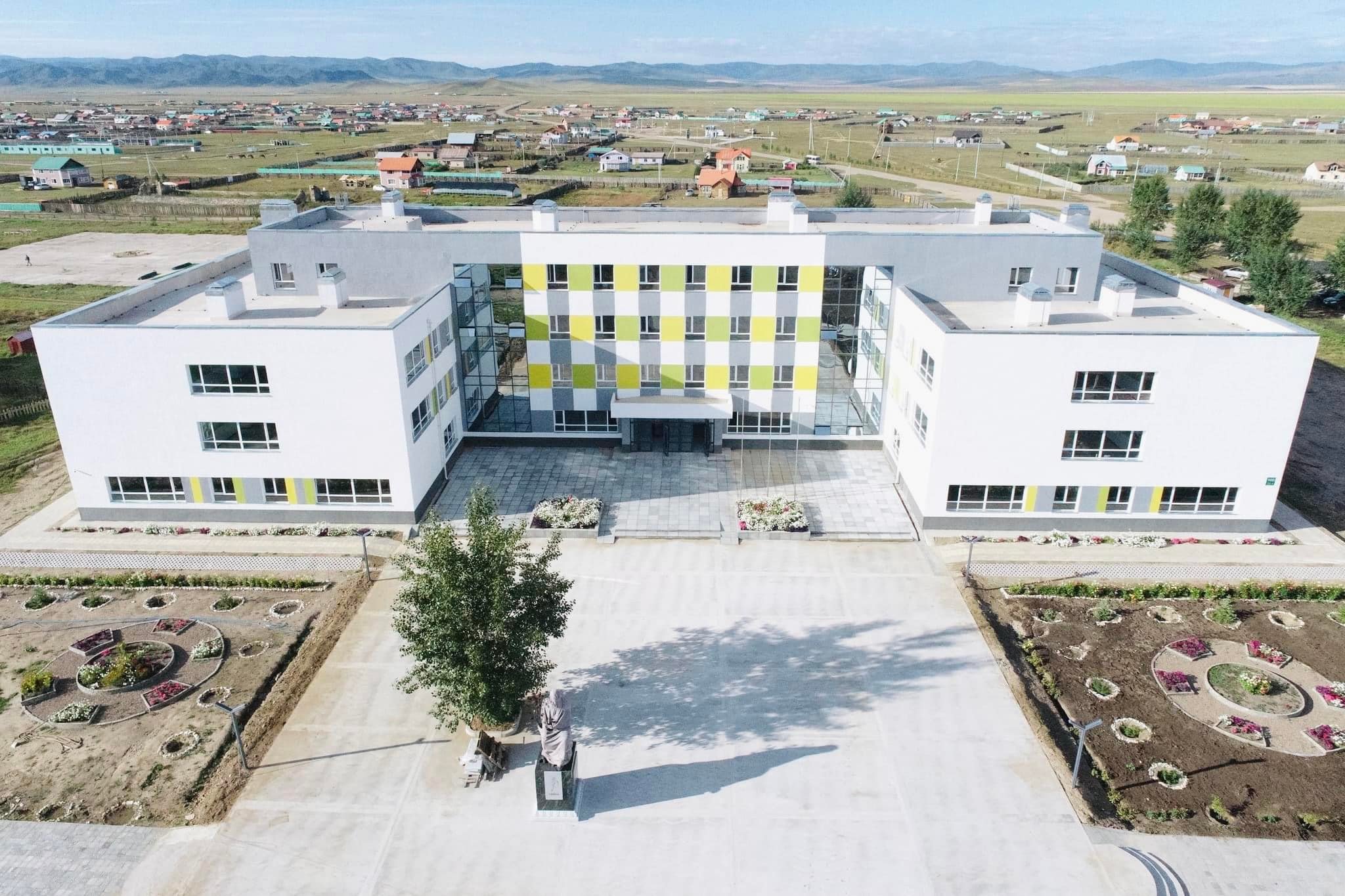 Сэлэнгэ аймгийн Ерөө сум 960 хүүхдийн суудалтай шинэ сургуультай болж байна