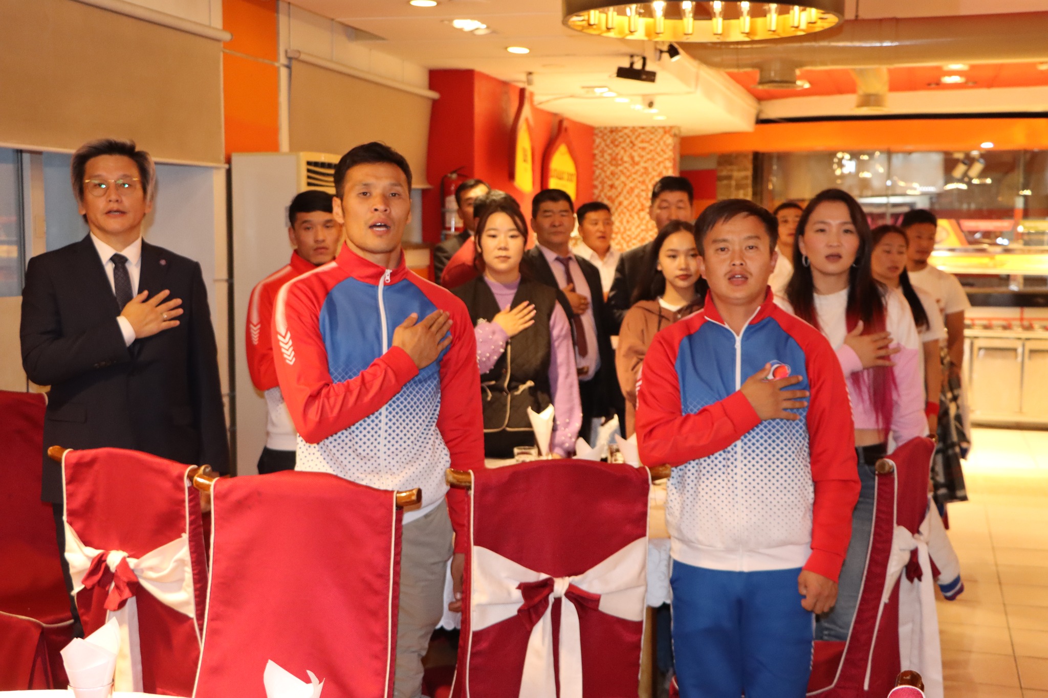 Монголын бүх ард түмний спортын XV дугаар наадамд түрүүлсэн тамирчид, багш дасгалжуулагч нарт хүндэтгэл үзүүллээ