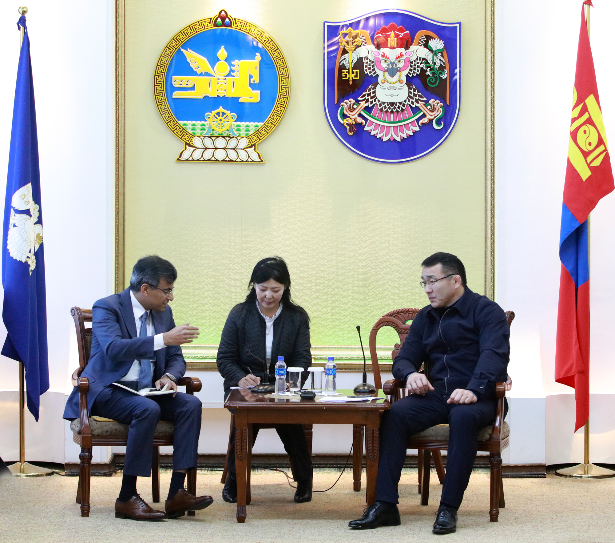 Азийн хөгжлийн банкны Монгол дахь суурин төлөөлөгчийг хүлээн авч уулзлаа
