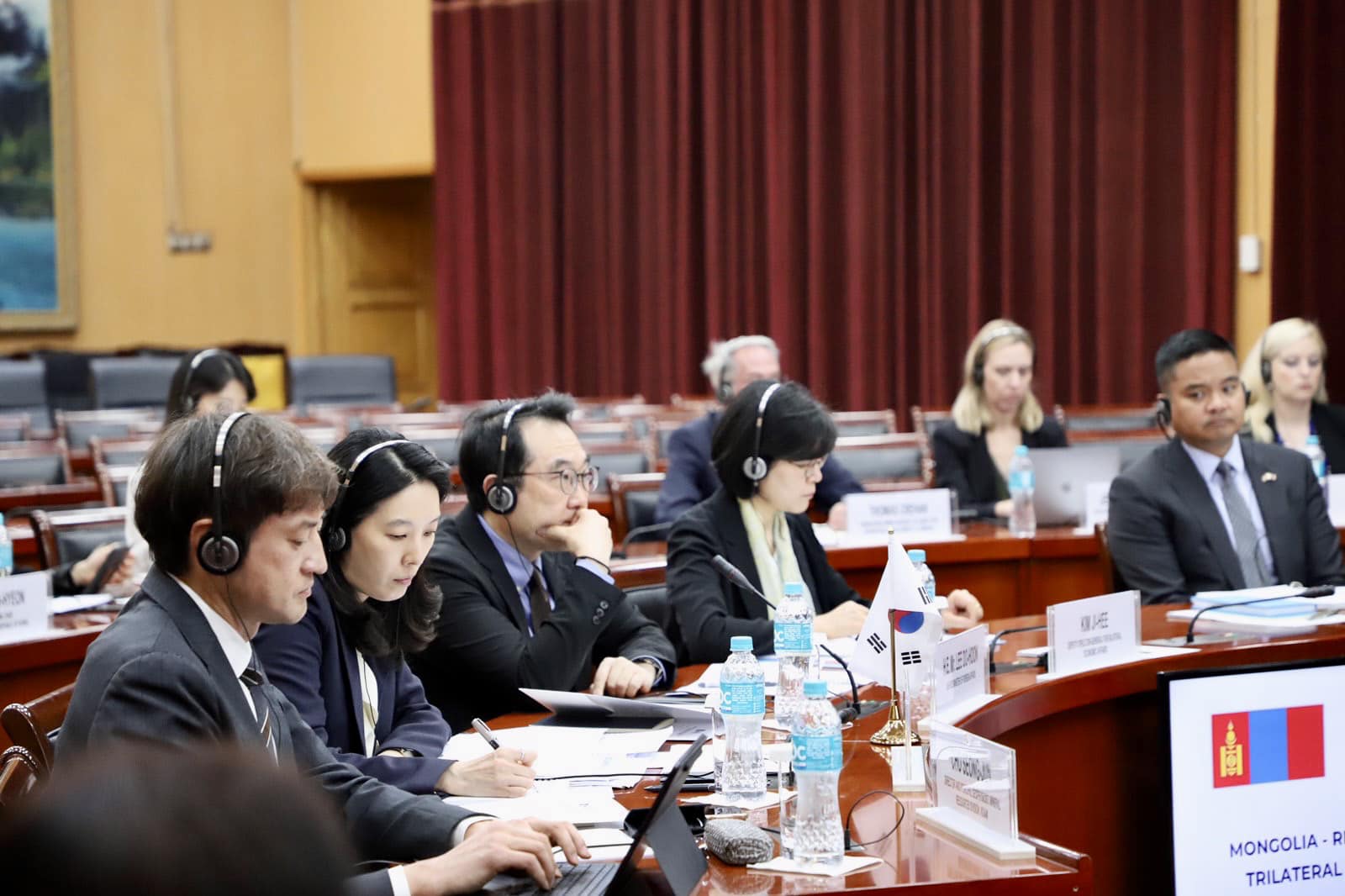 Монгол Улс, БНСУ, АНУ-ын Засгийн газар хоорондын гурван талт уулзалт боллоо