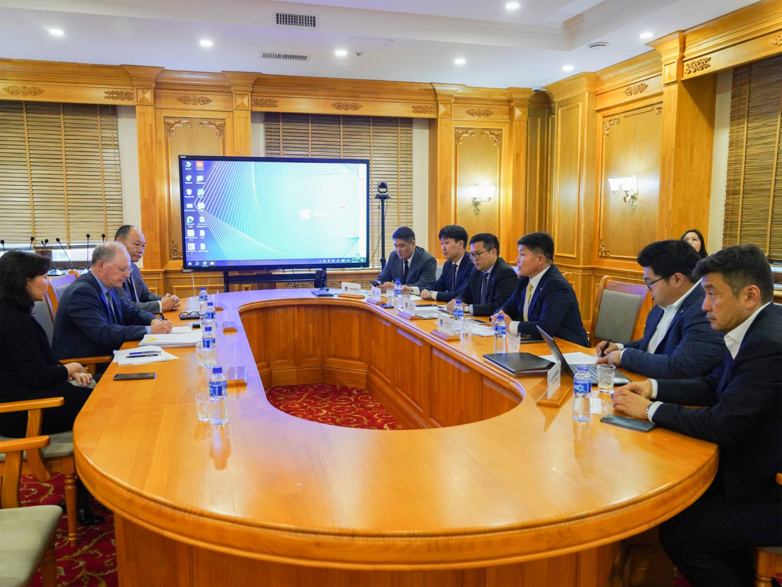 Х.Нямбаатар сайд “Орано групп”-ийн Монгол дахь захиралтай уулзлаа