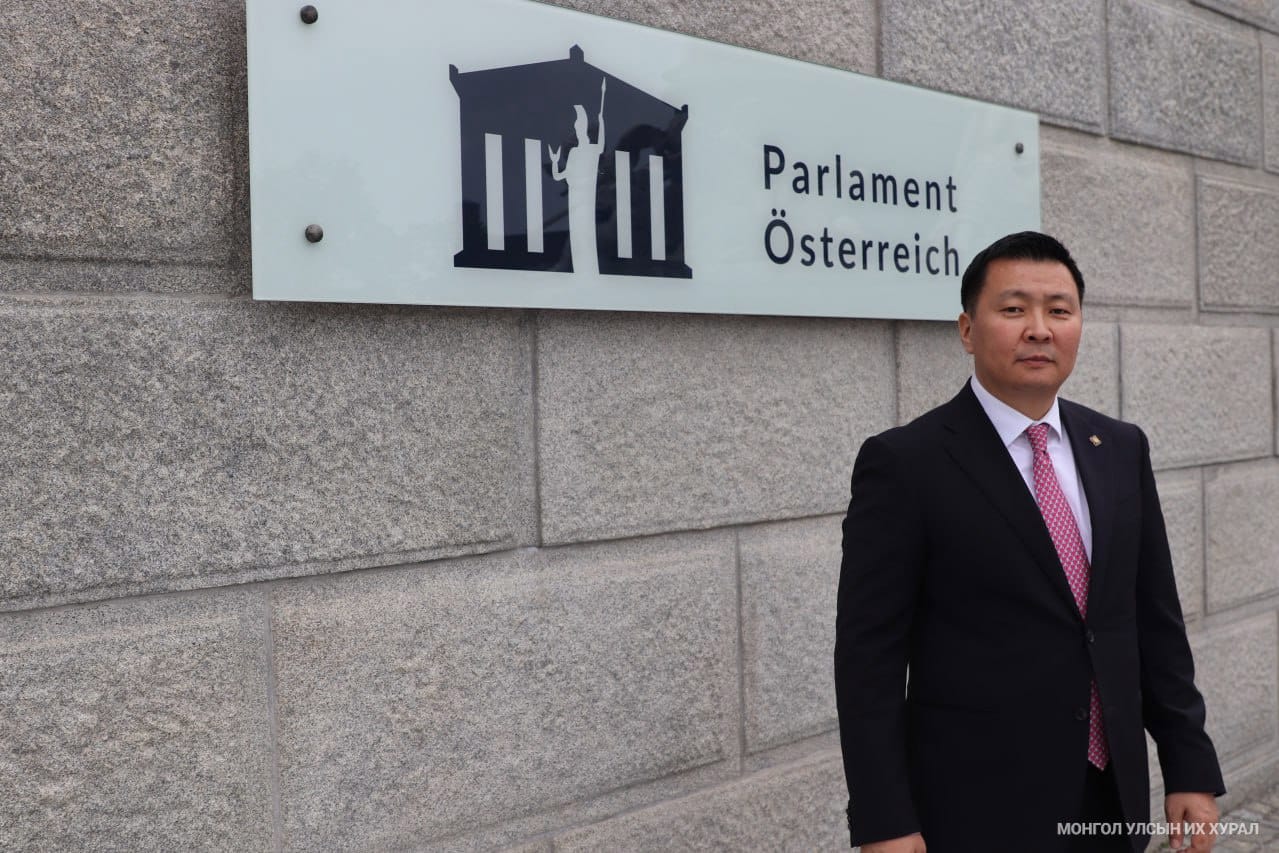 Монгол – Австри парламентын бүлгийн даргын хувьд тус улсад томилолтоор ажиллав