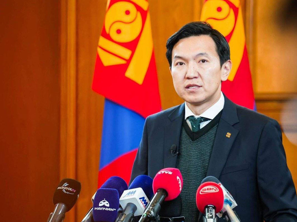 Н.Учрал: ТӨРИЙН АЛБАНД ШИНЭЧЛЭЛ ХИЙНЭ