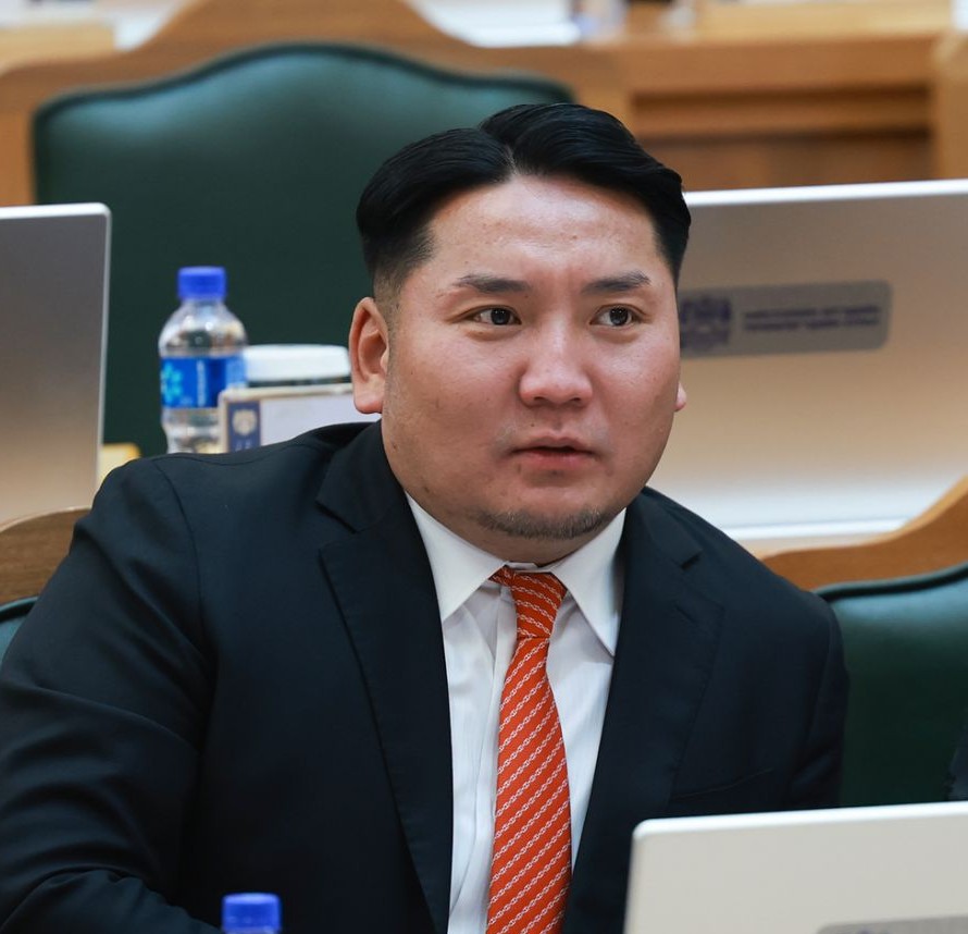 З.Төмөртөмөө: Эмч, эмнэлгийн ажилчдын сэтгэл зүйг нь тайван байлгаж, ажлыг нь хийлгэе!